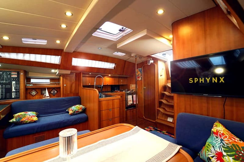 Barcelona: Sunset or Afternoon Yacht Cruise with Drinks - Cava, Manchego, and the open bar