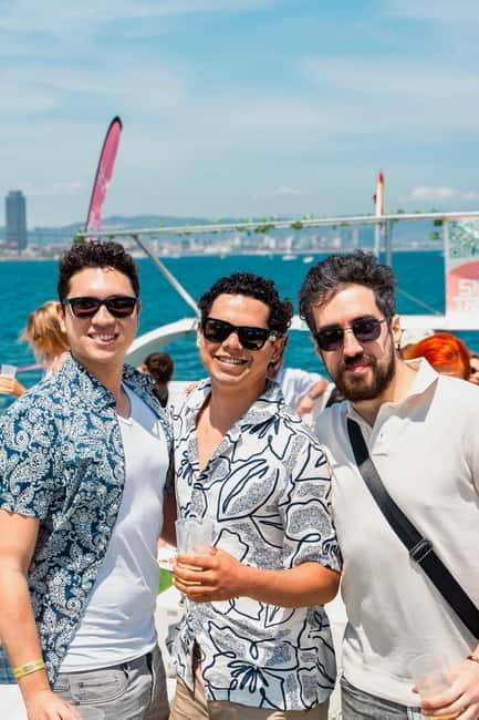 Barcelona: The Original Barcelona Boat Party - Two hours along Barcelona’s coastline