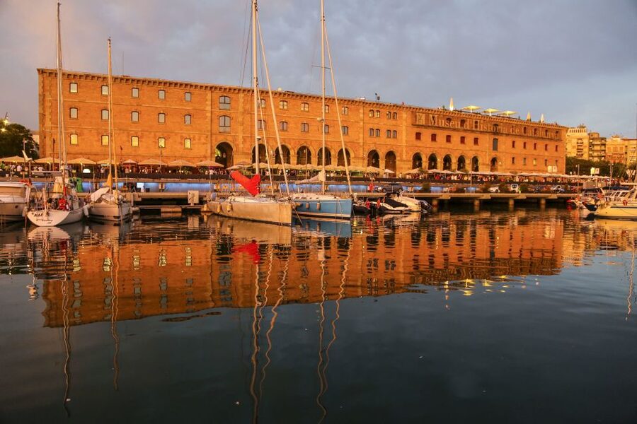 Barcelona: Unique Sunset Sailing Tour with Tapas & Open Bar - Sunset, music, and the changing mood
