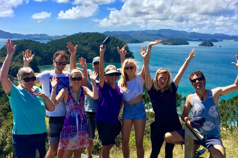 Bay of Islands: 4.5 Hour Day Cruise and Island Getaway Tour - Roberton Island and the 10-minute lookout walk