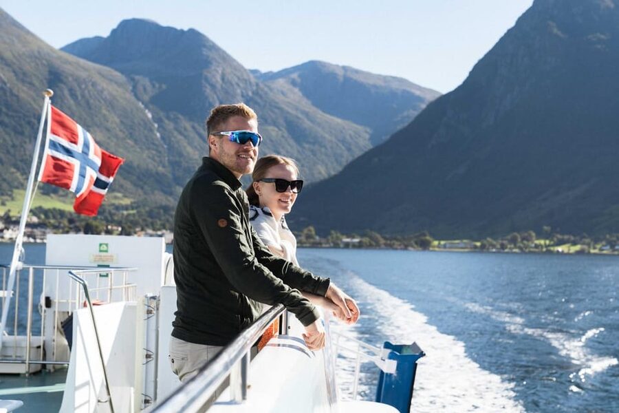 Bergen: Cruise to beautiful Rosendal by the Hardangerfjord - Key points at a glance