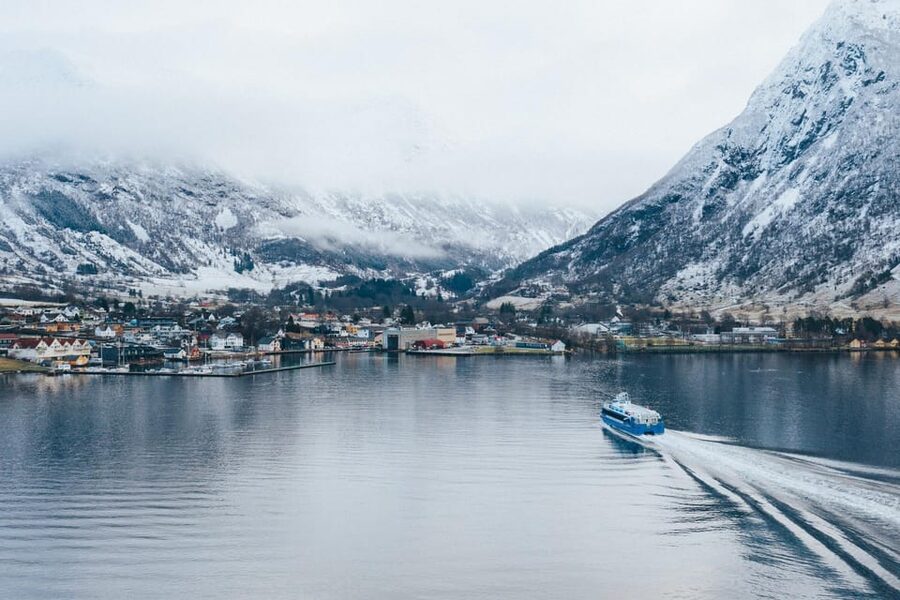 Bergen: Cruise to beautiful Rosendal by the Hardangerfjord - Hatteberg Waterfall: the easiest active choice