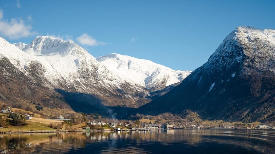 Bergen: Cruise to beautiful Rosendal by the Hardangerfjord - Who should book this day trip?