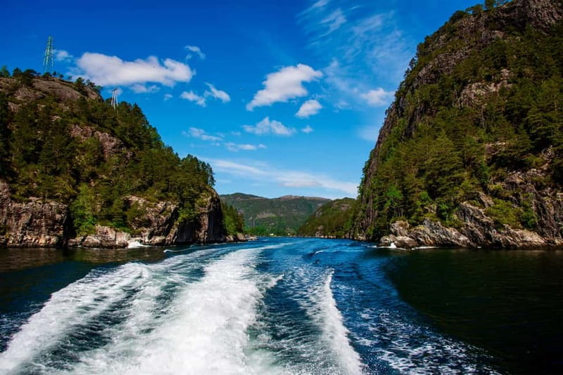 Bergen: Mostraumen Fjord Cruise with Local Guide - Reaching Modalen without a long shore stop