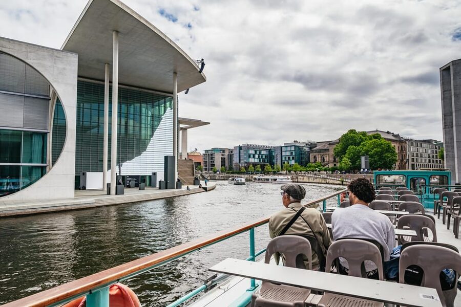 Berlin: 1-Hour City Sightseeing Cruise - What this Berlin cruise does best in one hour