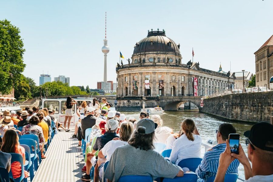 Berlin: 1-Hour City Tour by Boat with Guaranteed Seating - Is $25 a Fair Price?