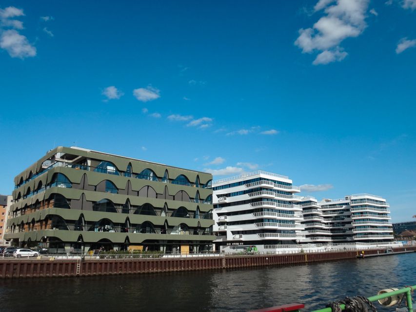 Berlin: 2.5-Hour East Side Boat Cruise with Commentary - Radialsystem V, Ostbahnhof, and the Arena District
