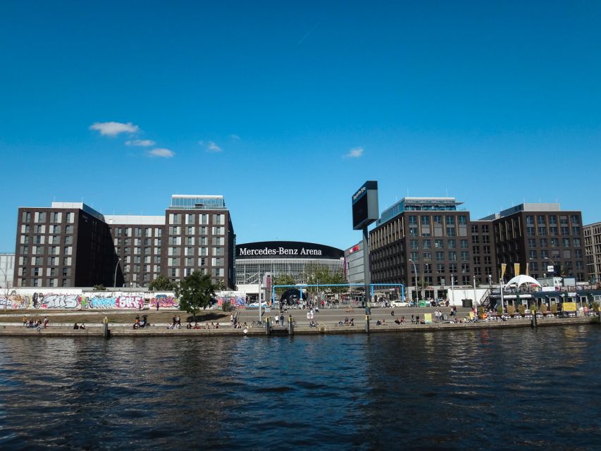 Berlin: 2.5-Hour East Side Boat Cruise with Commentary - East Side Gallery and the Oberbaum Bridge