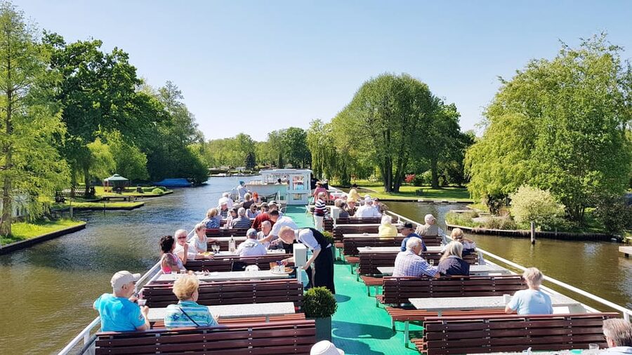 Berlin: 7 Lakes Boat Tour through the Havel Landscape - Wannsee, villas, and the House of the Wannsee Conference