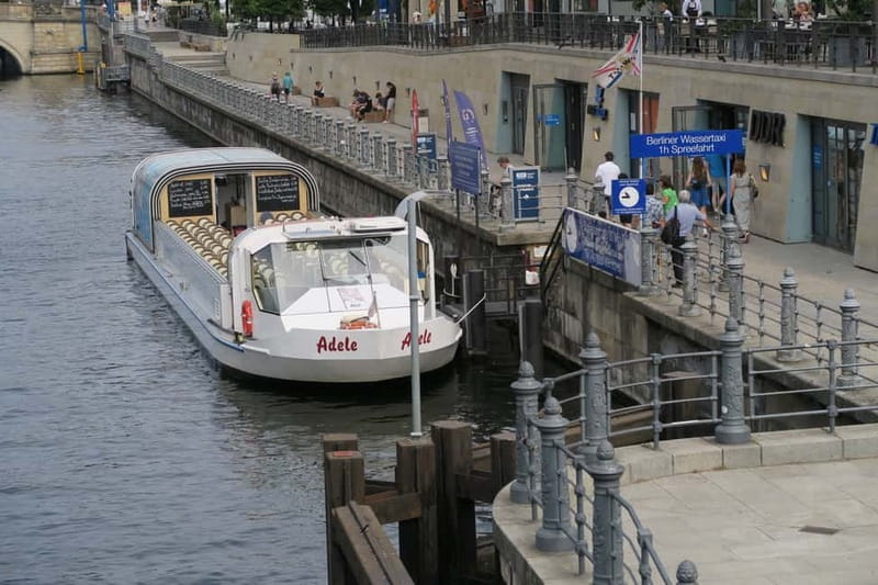 Berlin: Boat Sightseeing Cruise with Audioguide - Why a Spree cruise is useful in Berlin