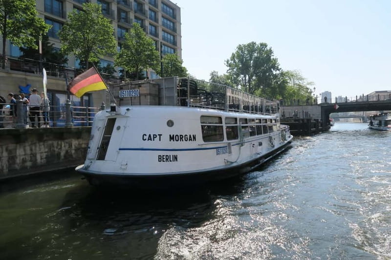 Berlin: Boat Sightseeing Cruise with Audioguide - Comfortable seating for sun, rain, and chilly days