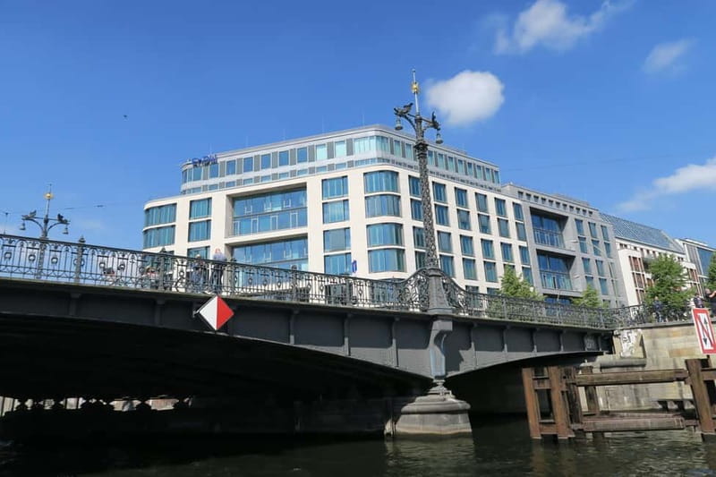 Berlin: Boat Sightseeing Cruise with Audioguide - Is the $25 price good value?