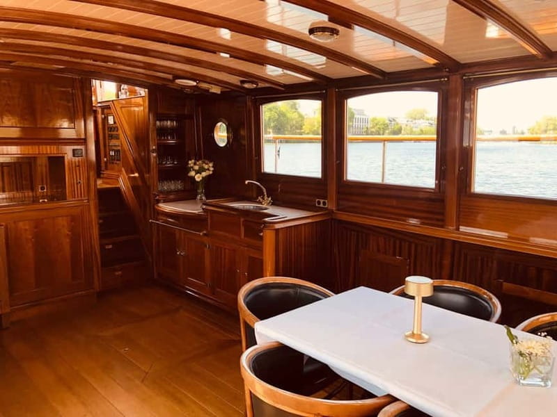 Berlin: Boat Sightseeing Tour on Electric Motor Yacht - Who will enjoy this cruise most?