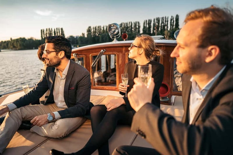 Berlin: Boat Sightseeing Tour on Electric Motor Yacht - Weather, timing, and small practical tips