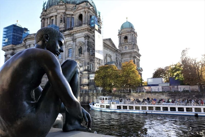 Berlin Combo Package: City Tour & Spree Boat Tour - Checkpoint Charlie, Gendarmenmarkt, and Mitte
