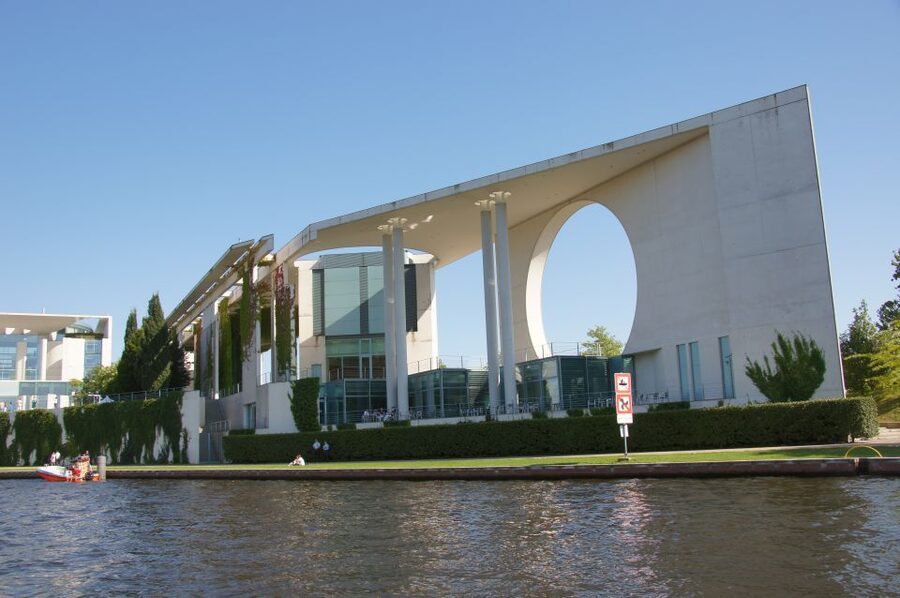 Berlin: Dinner Cruise on the Spree with Prosecco - What the Spree cruise actually adds to a Berlin evening