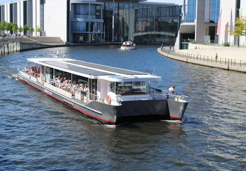 Berlin: East Side Gallery Spree Cruise in a Solar Catamaran - Who will enjoy this cruise most