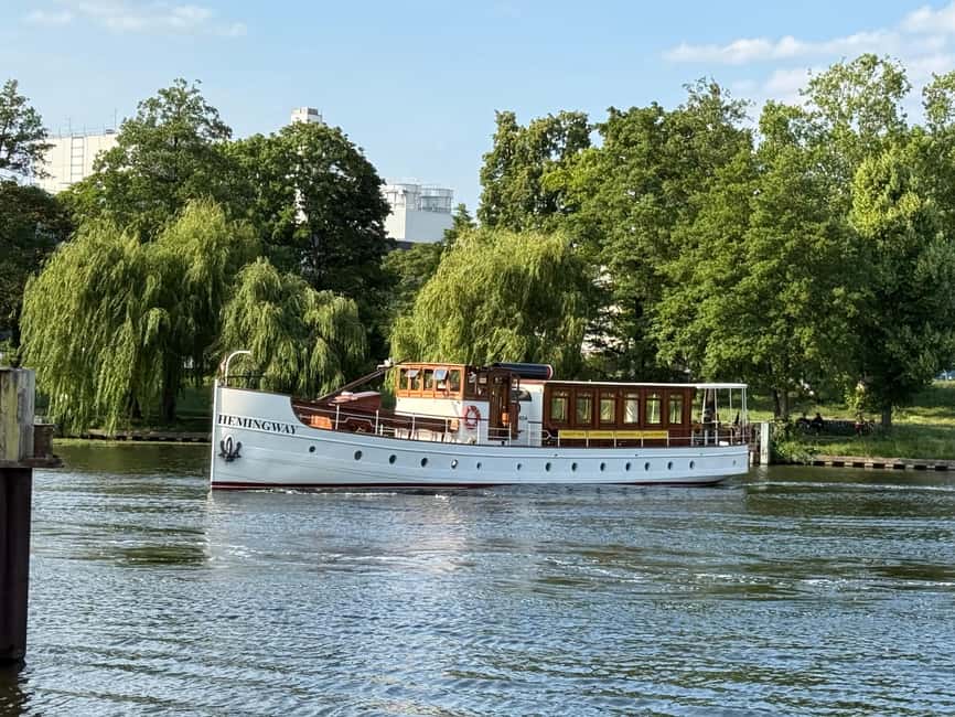 Berlin: Historic Boat Sightseeing City Center Tour - Who should choose this Berlin boat ride?