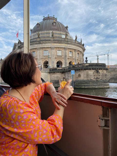 Berlin: Historic Boat Sightseeing City Center Tour - Chancellery, Tiergarten, and Bellevue Palace