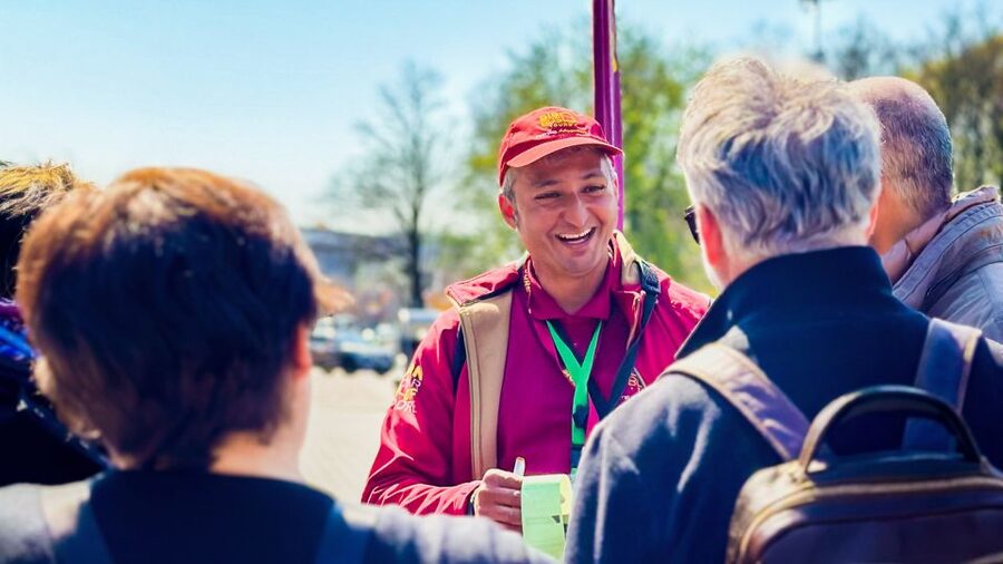 Berlin: Hop-On Hop-Off Sightseeing Bus with Boat Options - Who should book this Berlin tour?