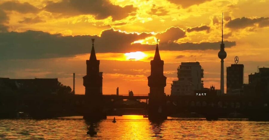 Berlin: Solar Powered Sunset Catamaran Cruise & Audio Guide - Key points at a glance