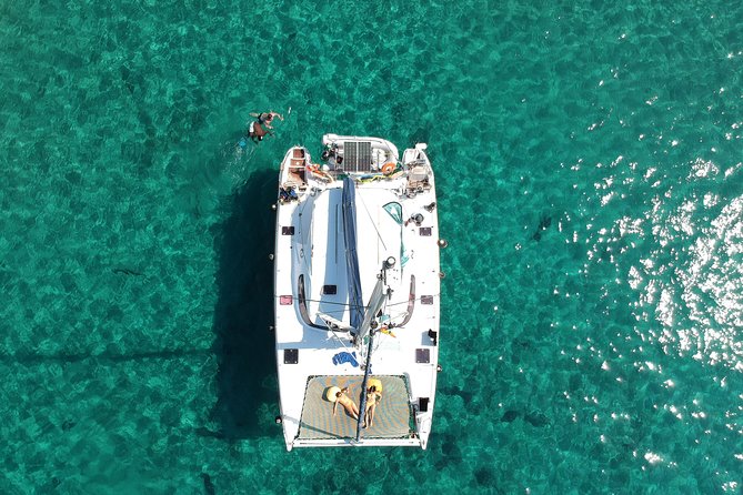 Best of Milos and Poliegos Catamaran snorkelling Cruise with BBQ - What the Lagoon 440 day feels like