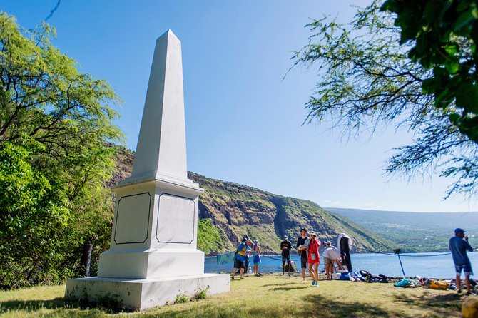 Big Island: Captain Cook Snorkel On A Power Catamaran With Lunch - Cruising south along the volcanic Kona coast