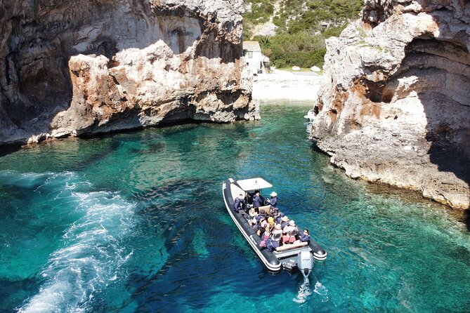 Blue Cave & 6 Islands Speedboat Tour From Split or Podstrana - The speedboat comfort question