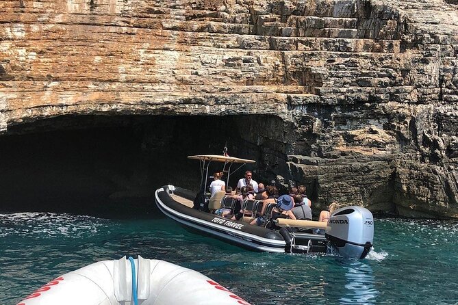 Blue Cave & 6 Islands Speedboat Tour From Split or Podstrana - Guides, skippers, and the small-group feel