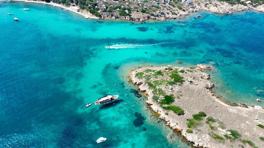 Boat Tour to Caprera and La Maddalena Archipelago - Food, drinks, bathrooms, and the practical side of Apollo II