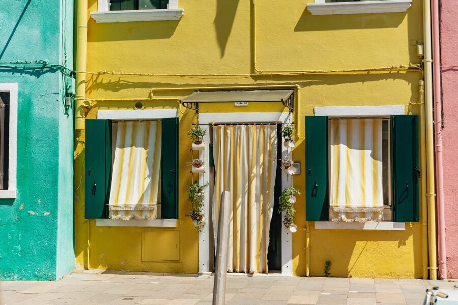 Boat Trip: Glimpse of Murano, Torcello & Burano Islands - Burano: Colorful Houses and Homemade Treats