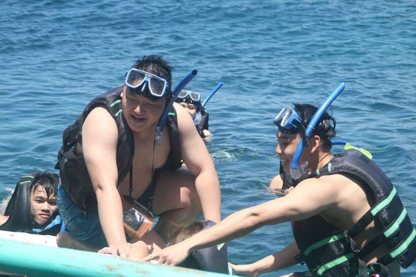 Boracay: Island and Beach-Hopping Boat Tour with Snorkeling - Crystal Cove offers coves, paths, and a slower stop