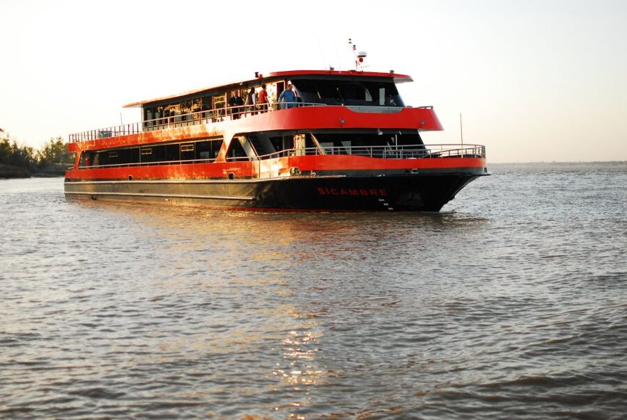 Bordeaux: 2-Hour River Dinner Cruise - Should you book the Bordeaux dinner cruise?