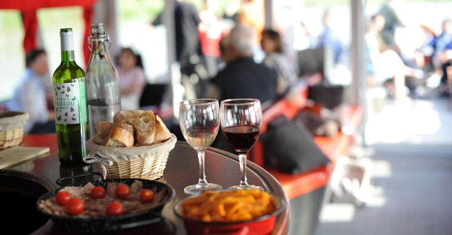 Bordeaux: Evening Apéritif Cruise on the River Garonne - Why this Bordeaux cruise works so well