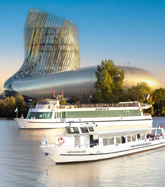 Bordeaux: Guided River Cruise - The guides make the difference