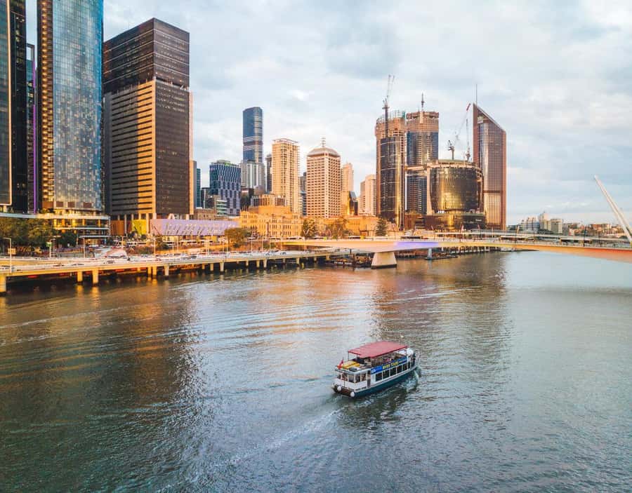 Brisbane: Midday 1.5-Hour Sightseeing Cruise 12.30pm-2.00pm - Kangaroo Point Cliffs and the best photo views