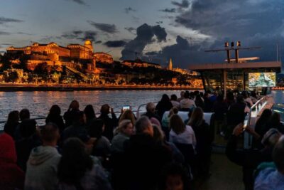 1-Hour Evening Sightseeing Cruise with Drink