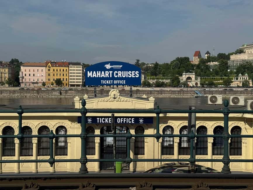 Budapest: By Night Sightseeing Cruise with Welcome Drink - The audio guide is useful, but prepare first