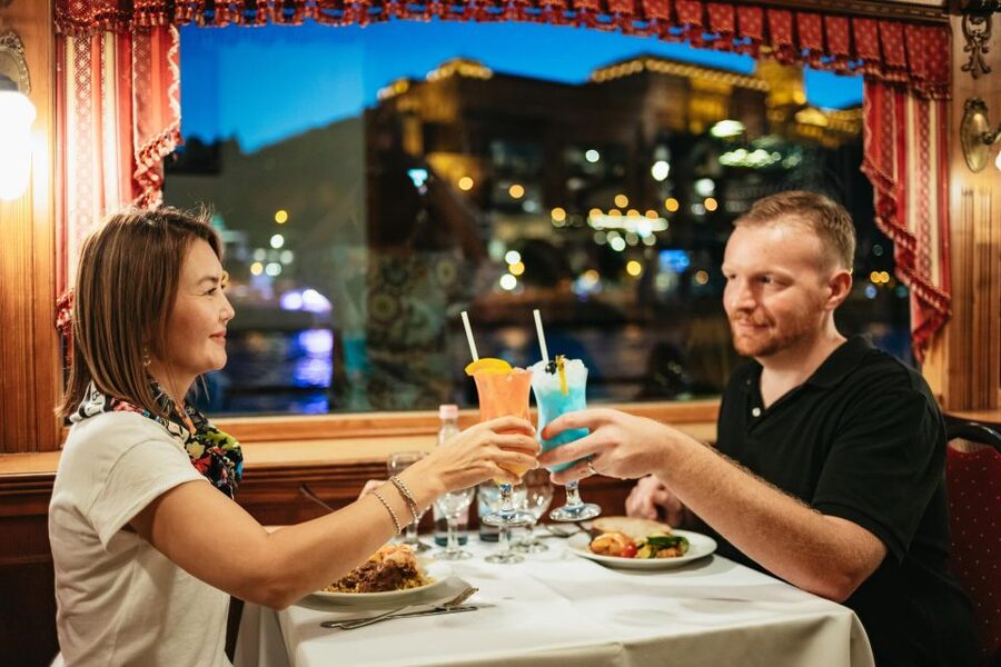 Budapest: Dinner Cruise with Live Music and Folk Dance Show - Is $93 good value for the evening?