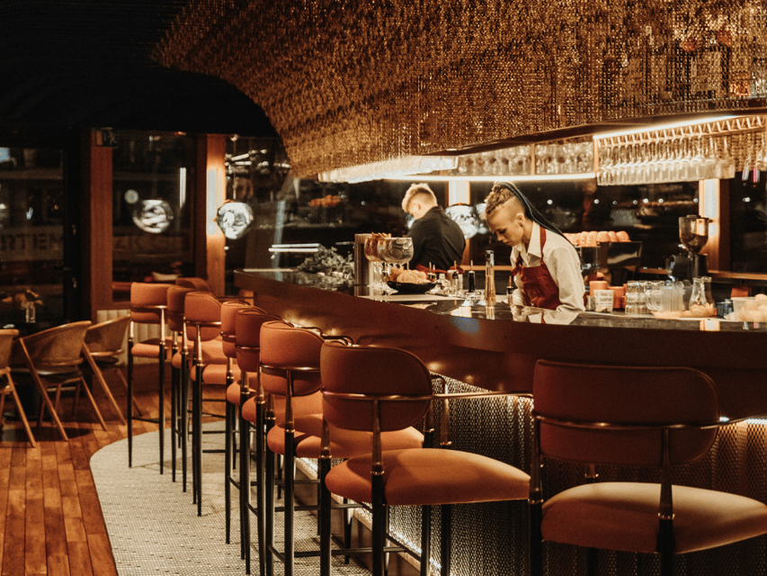 Budapest: Dinner Cruise with Live Music & Unlimited Drinks - Who will enjoy this dinner cruise most