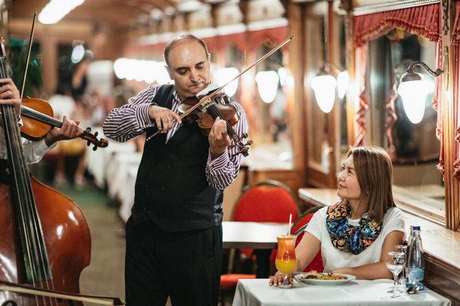 Budapest: Evening Cruise including Drink Options - Key things to know before you book