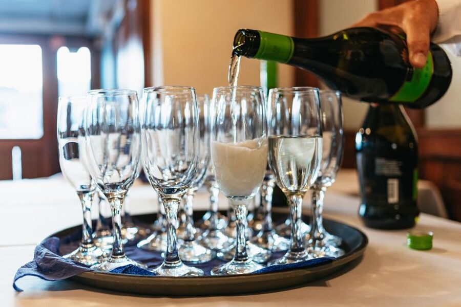 Budapest: Evening Cruise including Drink Options - The drink choices and what they are worth
