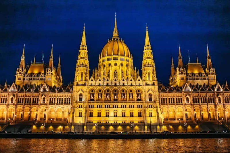 Budapest: Evening Cruise with 4-Course Dinner - Is $90 good value?