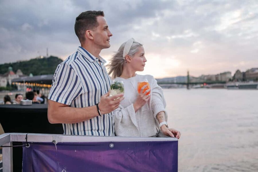 Budapest: Lotus Cruise with Unlimited Aperol and Prosecco - Choosing between sunset and nighttime