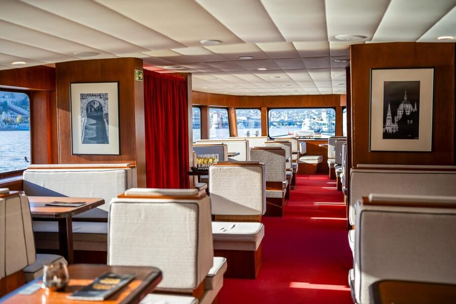 Budapest: Premium Sightseeing Cruise with Tokaj Frizzante - Should you book the Duna Cruises sightseeing cruise?