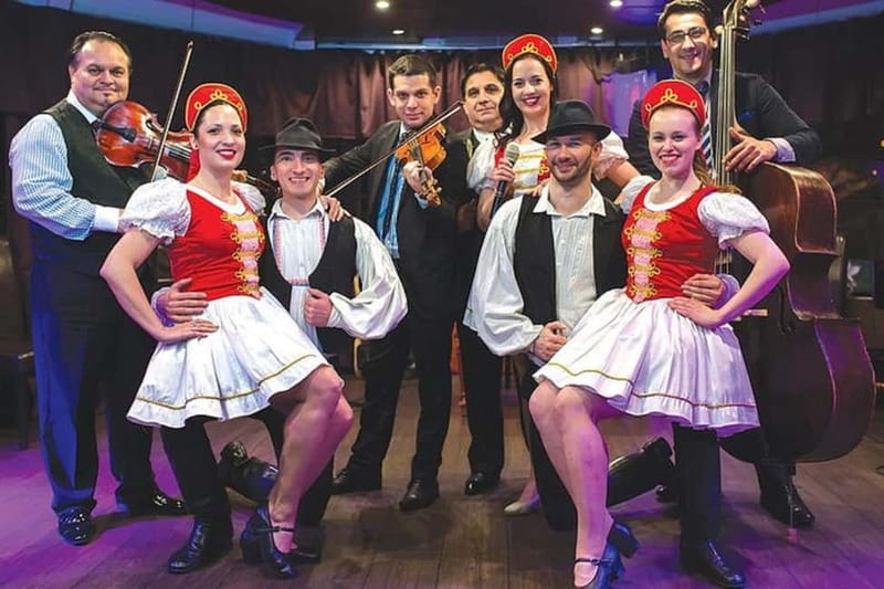 Budapest: Prosecco Dinner Cruise with Live Music - The essential details at a glance