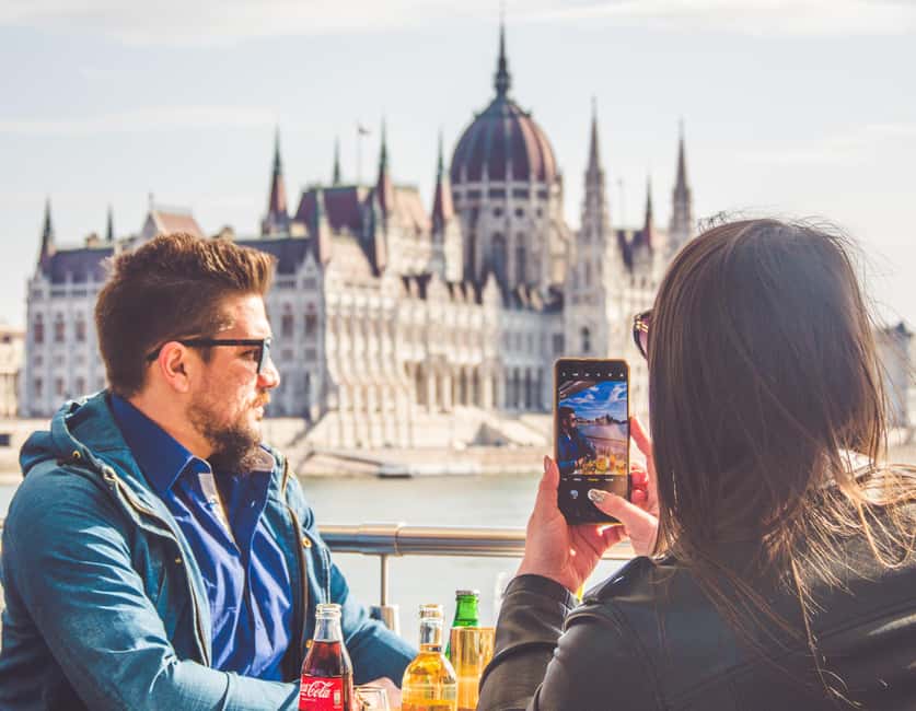 Budapest Sightseeing Cruise with Welcome Drink - Margaret Bridge and the first look at Buda