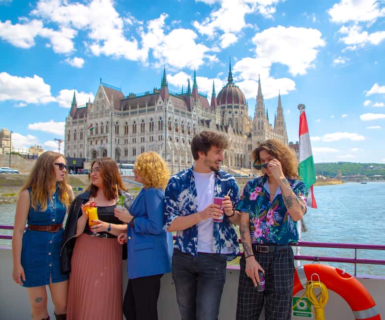 Budapest: Sightseeing Tour by Boat - Dock 11: Finding the Silverline Boats