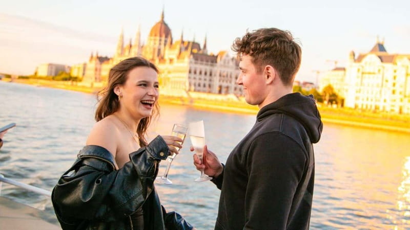 Budapest: Sip and Sail River Cruise with Unlimited Prosecco - What this Danube cruise is really like