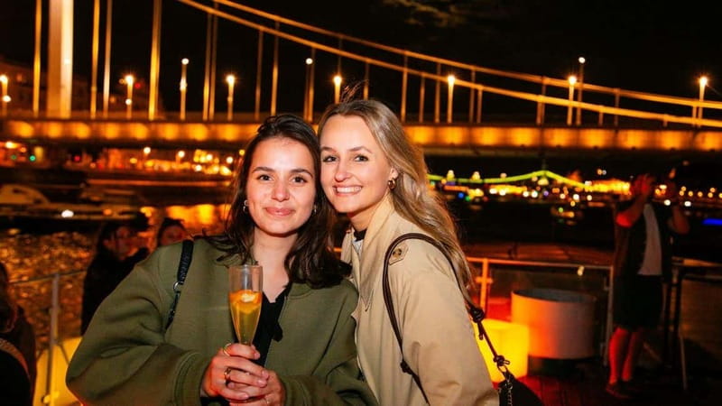 Budapest: Sip and Sail River Cruise with Unlimited Prosecco - The southern route, from universities to Müpa